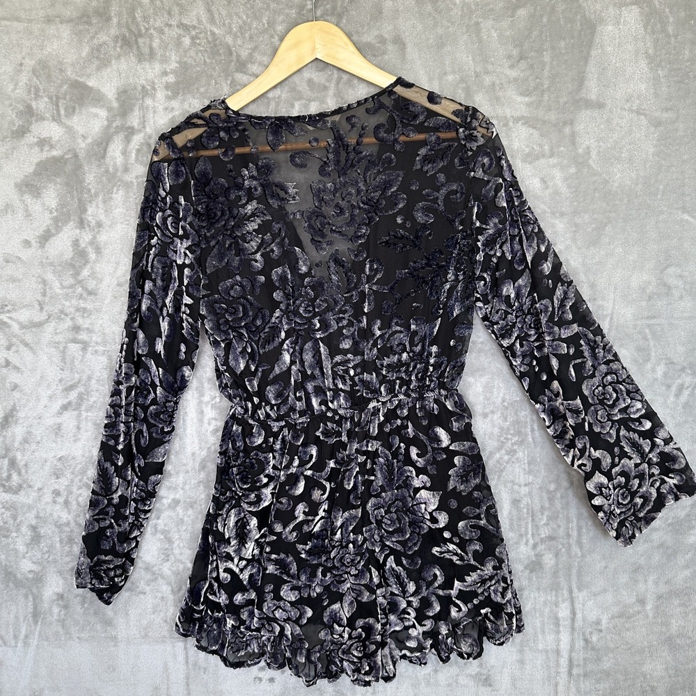 Altar'd State Velvet Burnout Long Sleeve Romper Womens Small Romantic Soft‎ - Picture 3 of 15